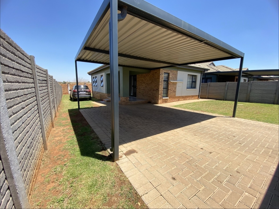 3 Bedroom Property for Sale in Lotus Gardens Gauteng