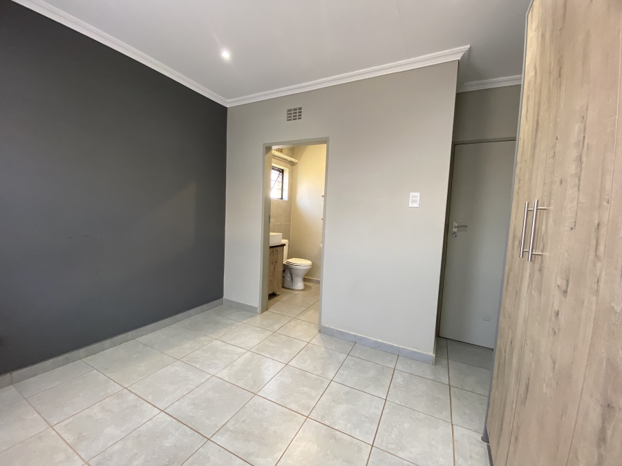 3 Bedroom Property for Sale in Lotus Gardens Gauteng