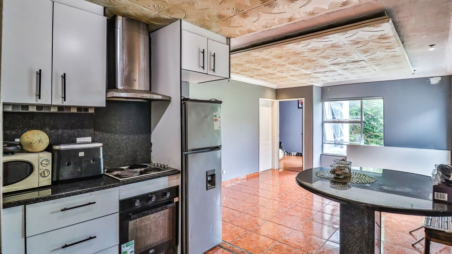 2 Bedroom Property for Sale in Westdene Gauteng