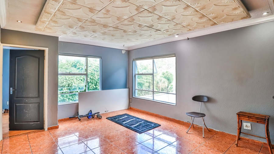 2 Bedroom Property for Sale in Westdene Gauteng