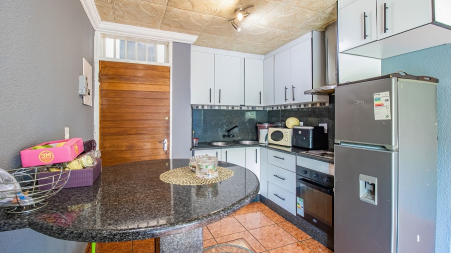 2 Bedroom Property for Sale in Westdene Gauteng