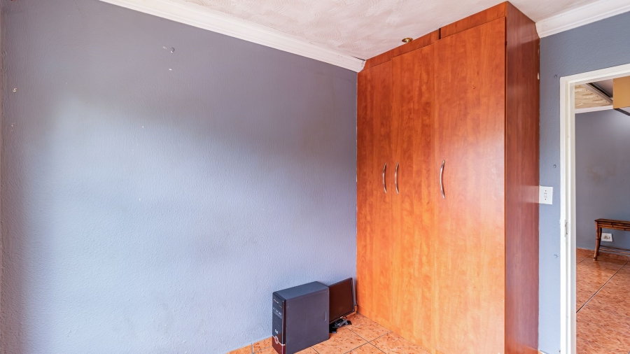 2 Bedroom Property for Sale in Westdene Gauteng