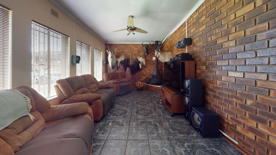 3 Bedroom Property for Sale in Crystal Park Gauteng