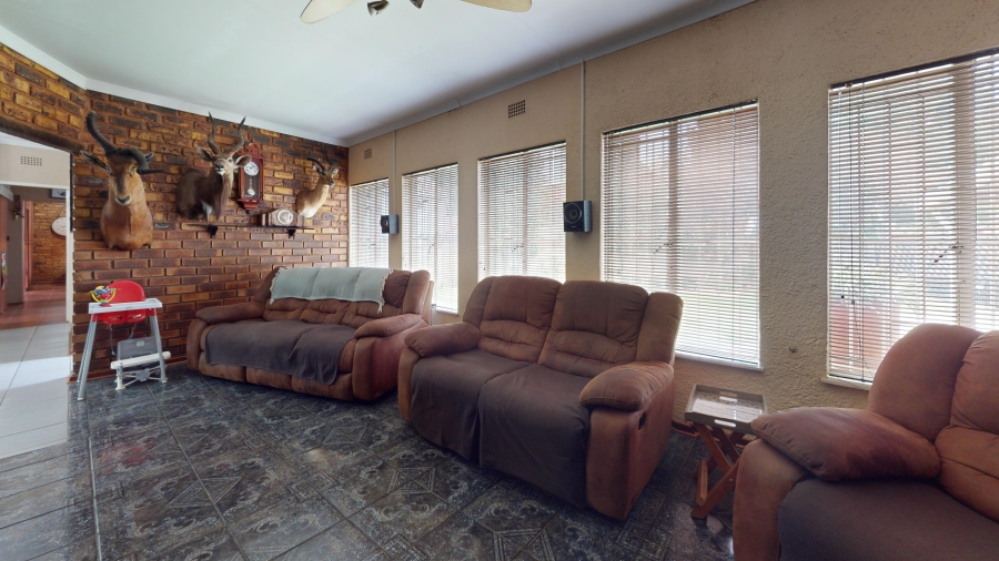 3 Bedroom Property for Sale in Crystal Park Gauteng