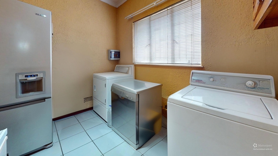 3 Bedroom Property for Sale in Crystal Park Gauteng