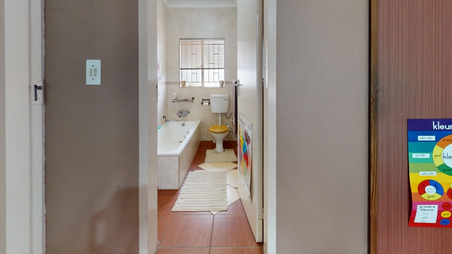 3 Bedroom Property for Sale in Crystal Park Gauteng