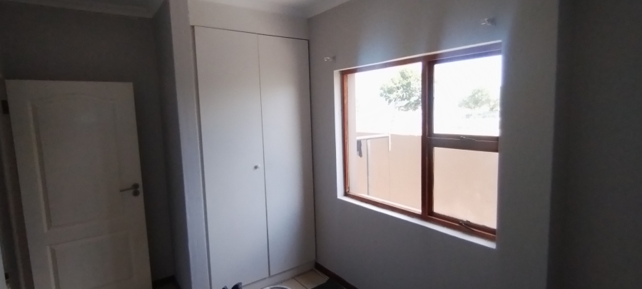 To Let 2 Bedroom Property for Rent in Helderwyk Gauteng