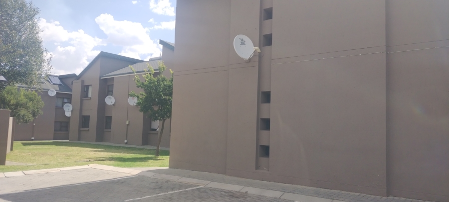 To Let 2 Bedroom Property for Rent in Helderwyk Gauteng