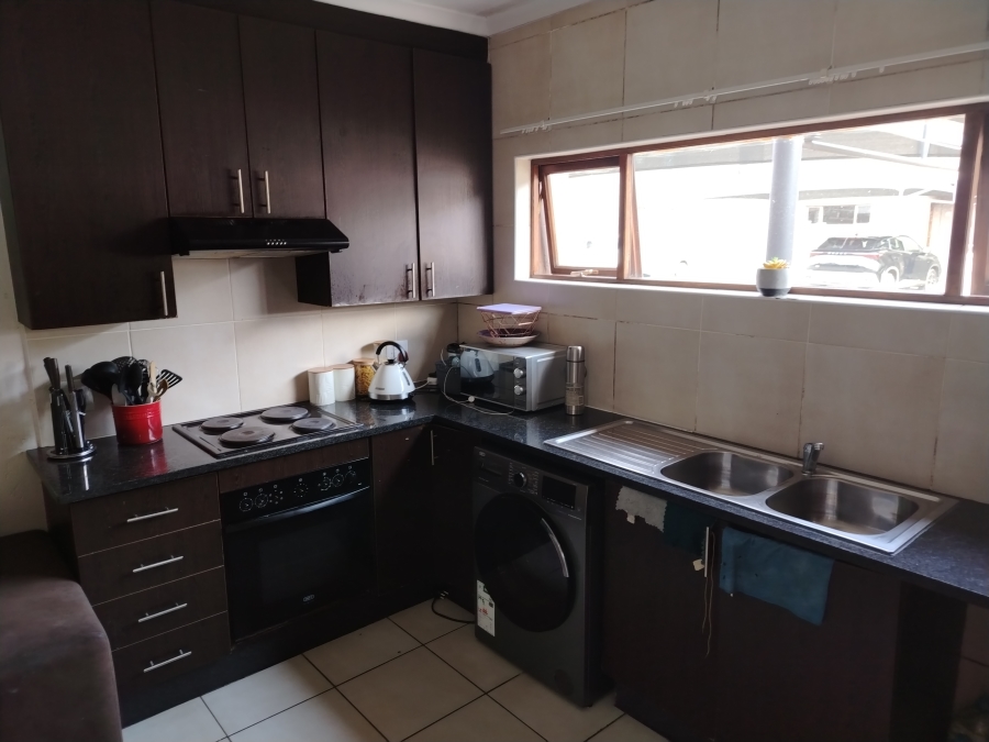 To Let 2 Bedroom Property for Rent in Helderwyk Gauteng