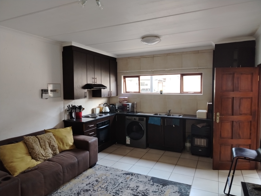 To Let 2 Bedroom Property for Rent in Helderwyk Gauteng