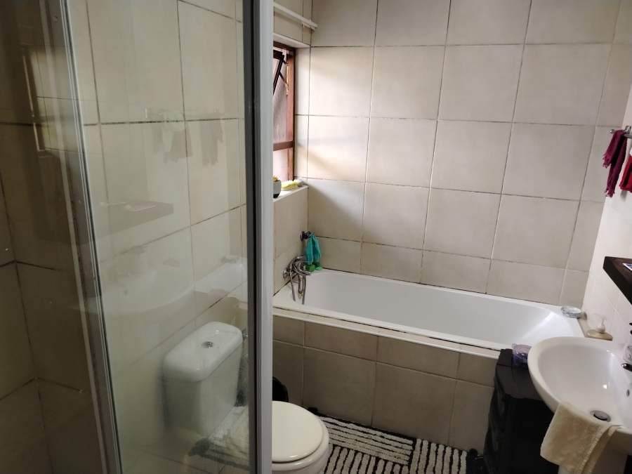 To Let 2 Bedroom Property for Rent in Helderwyk Gauteng