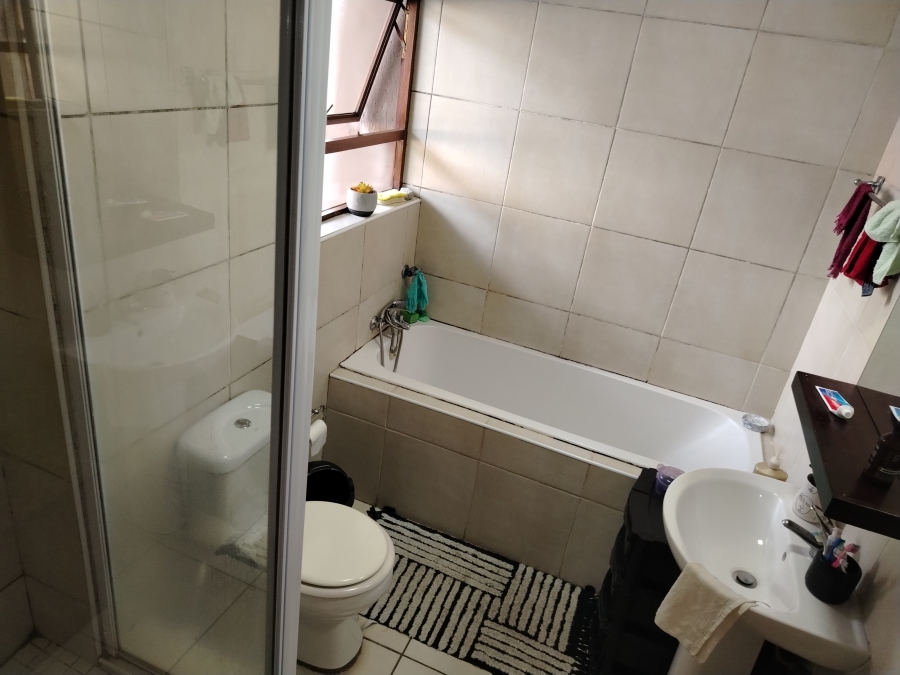 To Let 2 Bedroom Property for Rent in Helderwyk Gauteng