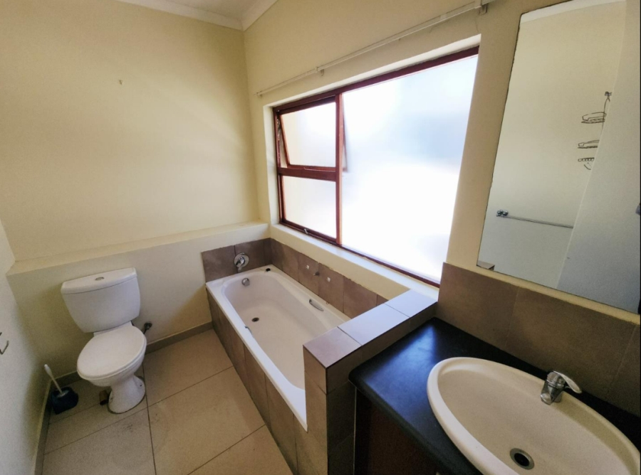 To Let 3 Bedroom Property for Rent in Erand Gardens Gauteng