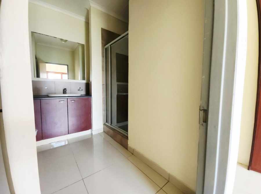 To Let 3 Bedroom Property for Rent in Erand Gardens Gauteng