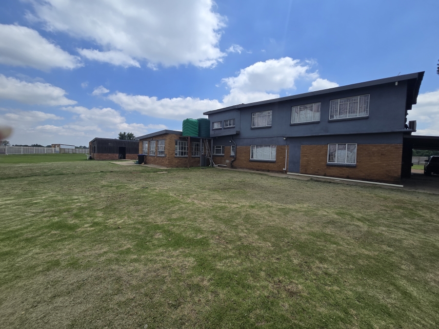 6 Bedroom Property for Sale in Nanescol Gauteng