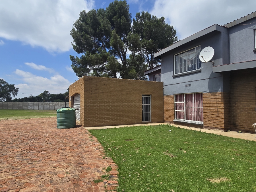 6 Bedroom Property for Sale in Nanescol Gauteng