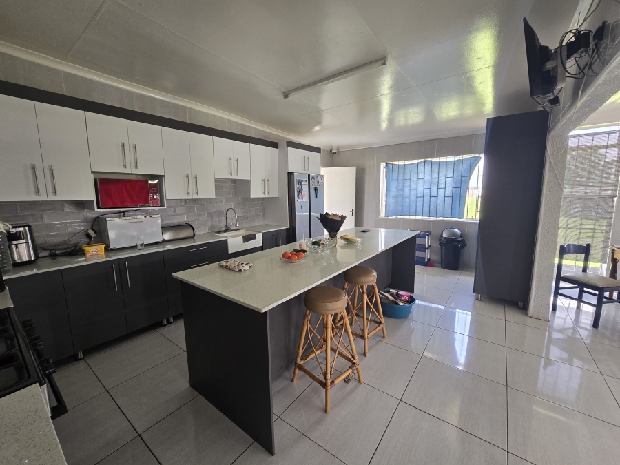 6 Bedroom Property for Sale in Nanescol Gauteng