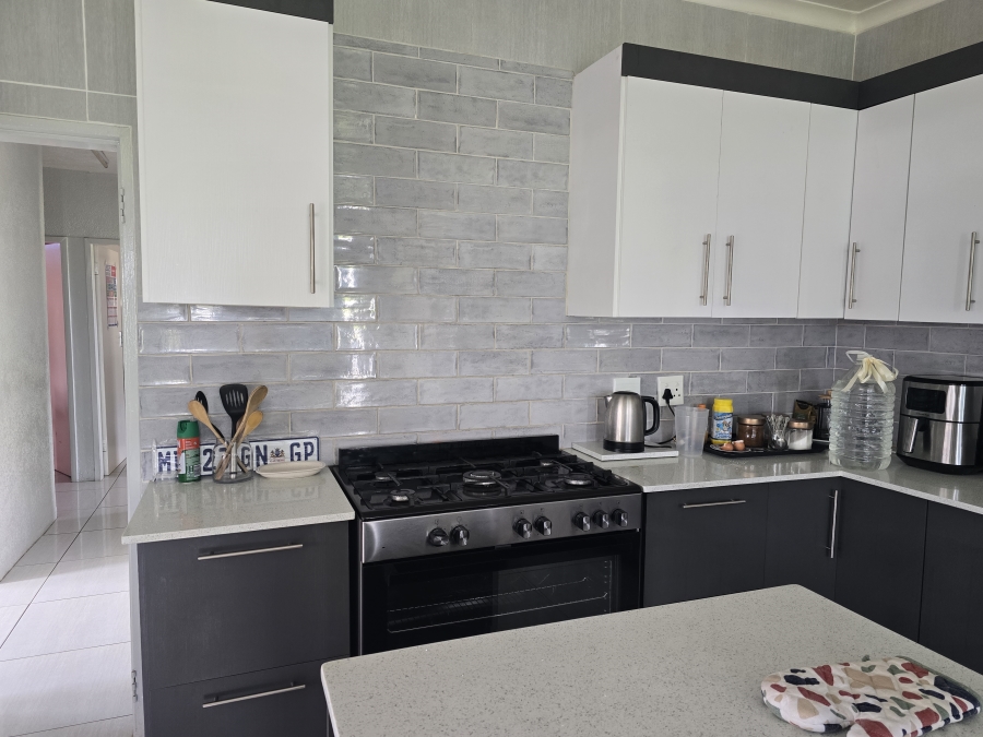 6 Bedroom Property for Sale in Nanescol Gauteng