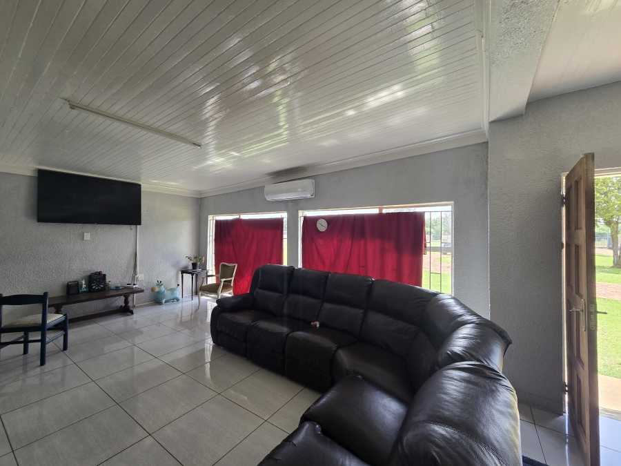 6 Bedroom Property for Sale in Nanescol Gauteng