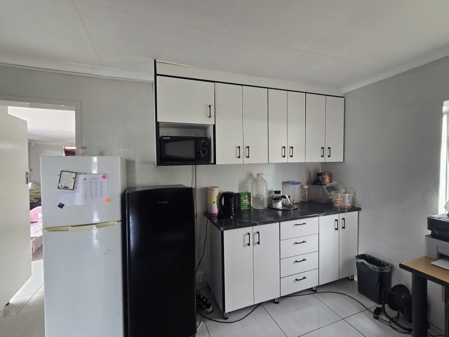 6 Bedroom Property for Sale in Nanescol Gauteng