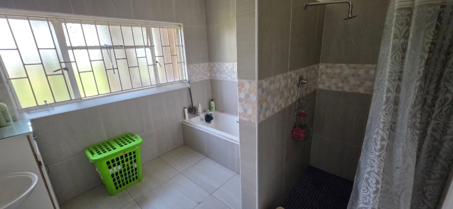 6 Bedroom Property for Sale in Nanescol Gauteng