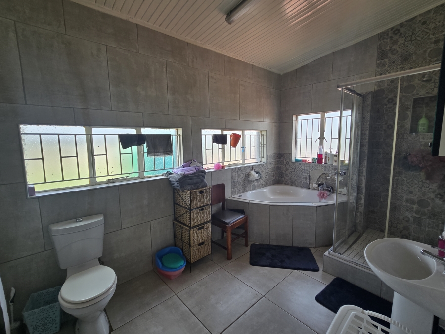 6 Bedroom Property for Sale in Nanescol Gauteng