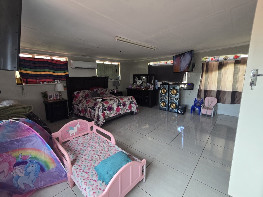 6 Bedroom Property for Sale in Nanescol Gauteng