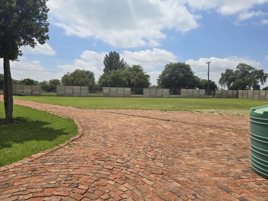 6 Bedroom Property for Sale in Nanescol Gauteng