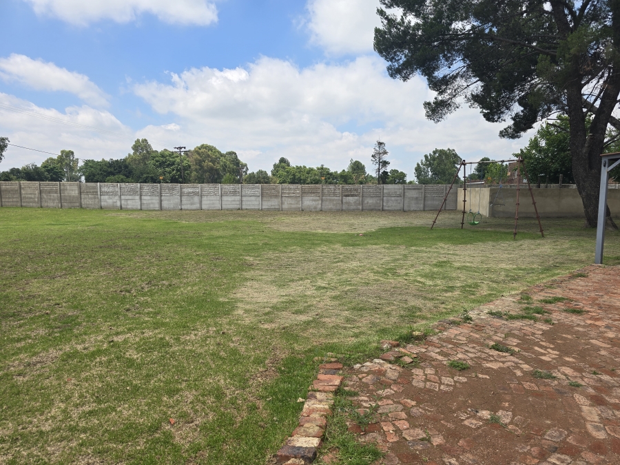 6 Bedroom Property for Sale in Nanescol Gauteng