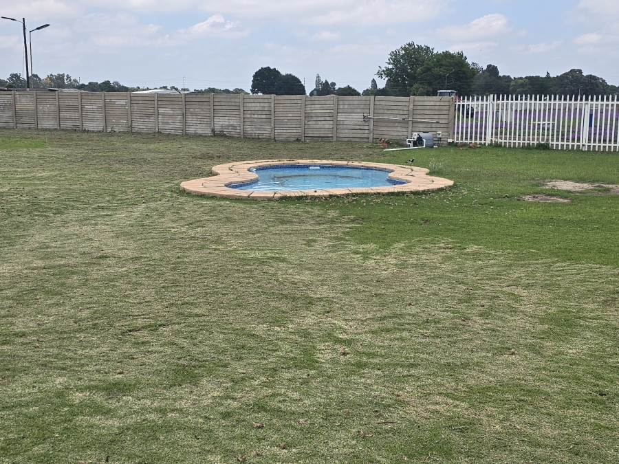 6 Bedroom Property for Sale in Nanescol Gauteng