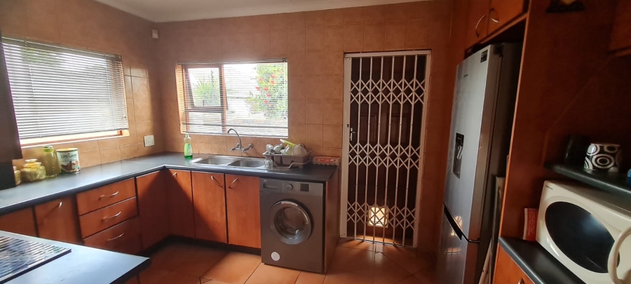 To Let 2 Bedroom Property for Rent in Eden Glen Gauteng