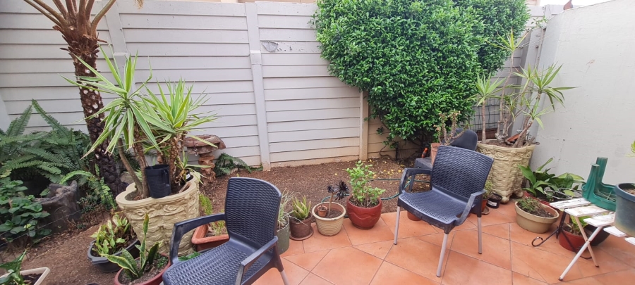 To Let 2 Bedroom Property for Rent in Eden Glen Gauteng