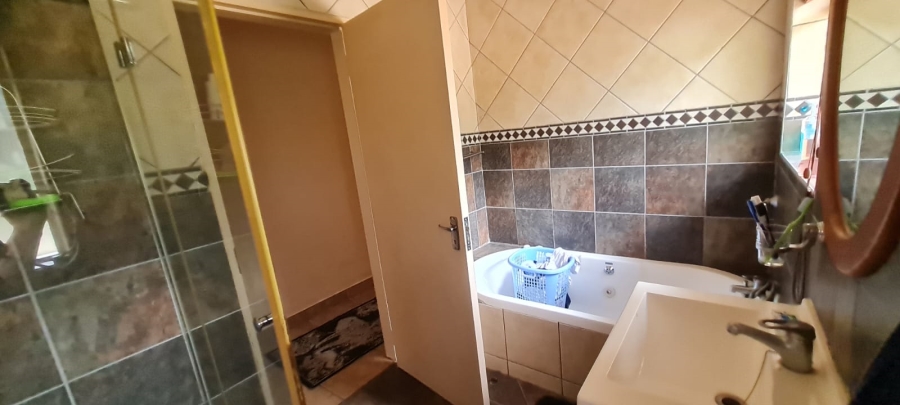 To Let 3 Bedroom Property for Rent in Harmelia Gauteng