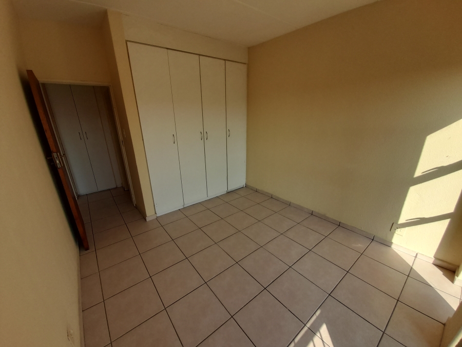 1 Bedroom Property for Sale in Vanderbijlpark SE 10 Gauteng