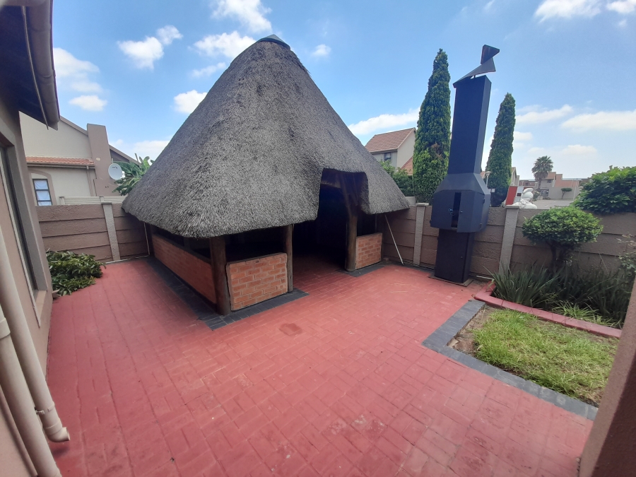 3 Bedroom Property for Sale in Vanderbijlpark SE 10 Gauteng