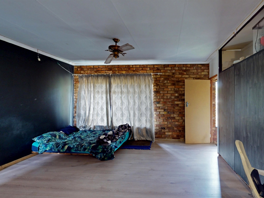 5 Bedroom Property for Sale in Theresa Park Gauteng