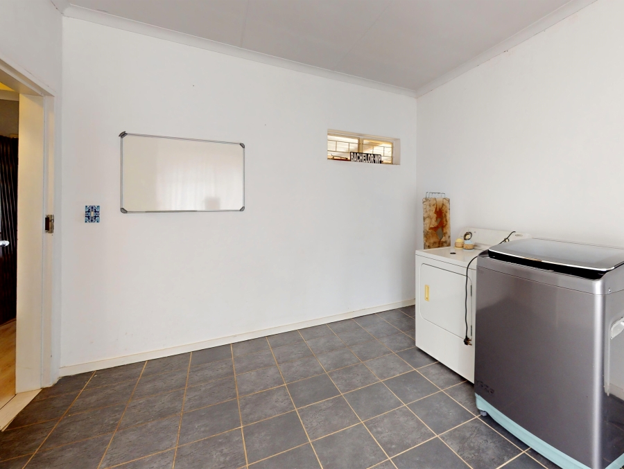 5 Bedroom Property for Sale in Theresa Park Gauteng