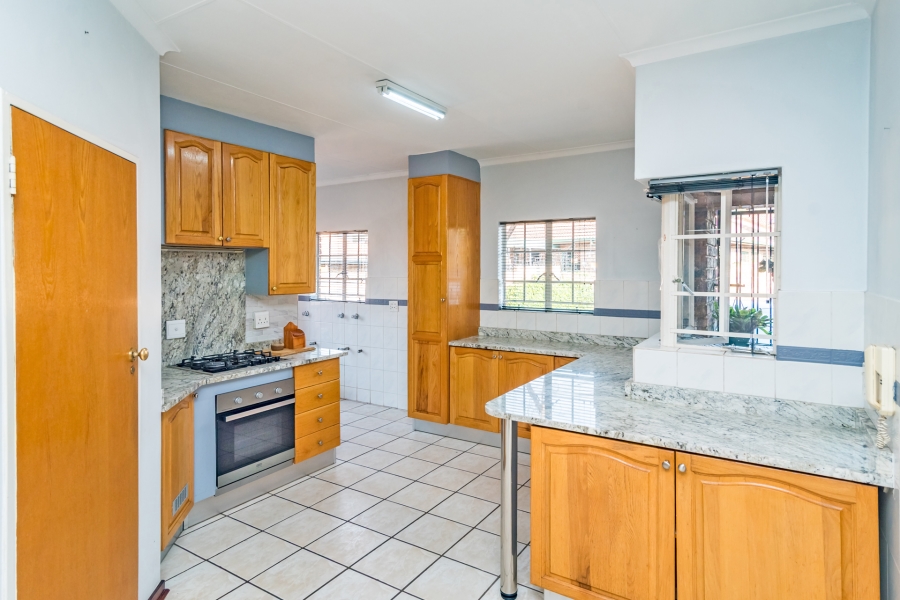 4 Bedroom Property for Sale in Hennopspark Gauteng