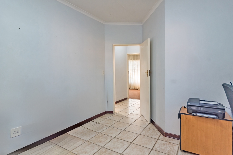 4 Bedroom Property for Sale in Hennopspark Gauteng