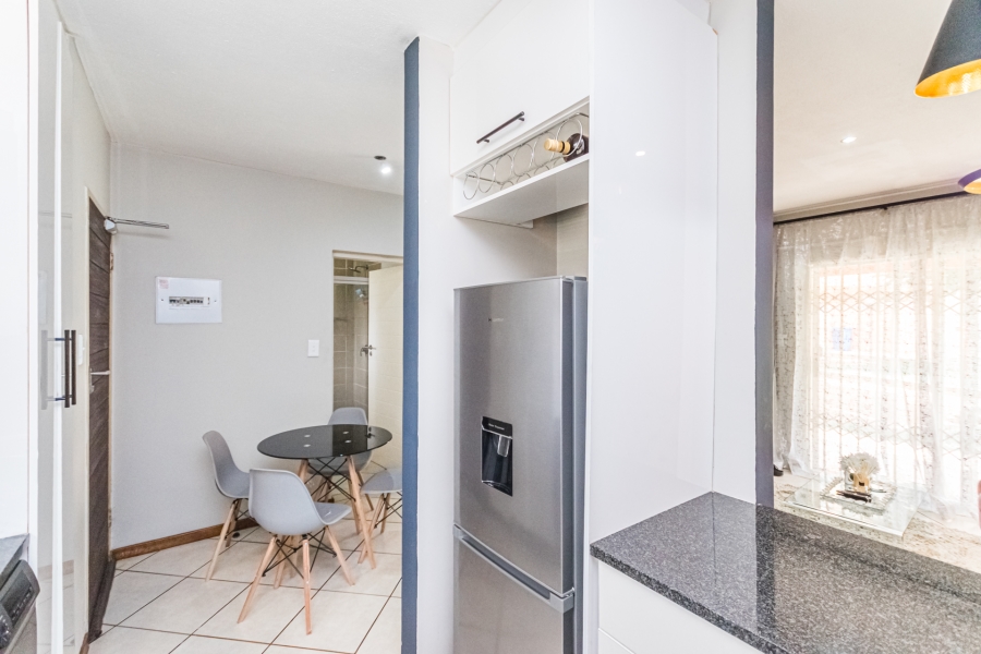 2 Bedroom Property for Sale in Monavoni Gauteng