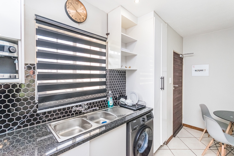 2 Bedroom Property for Sale in Monavoni Gauteng