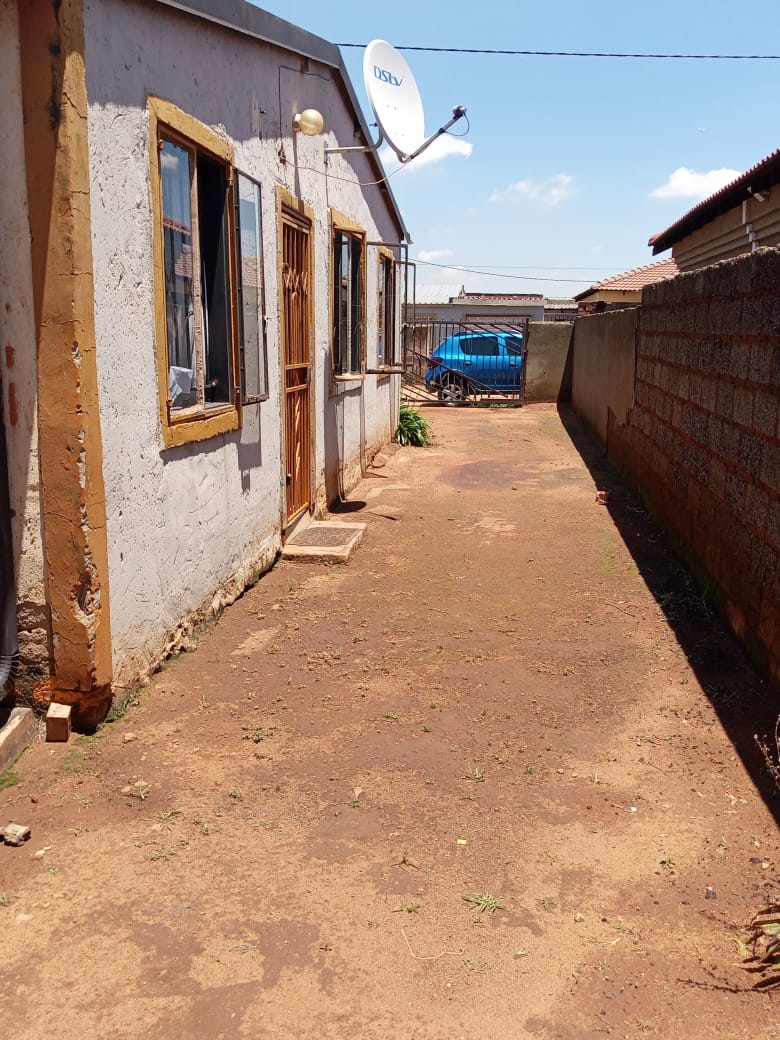 3 Bedroom Property for Sale in Roodekop Gauteng