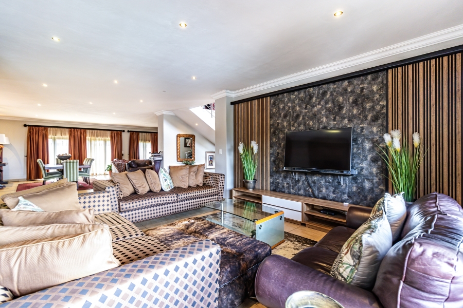 5 Bedroom Property for Sale in Sable Hills Gauteng