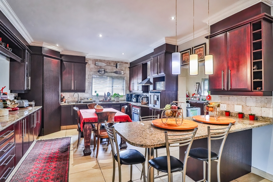 5 Bedroom Property for Sale in Sable Hills Gauteng