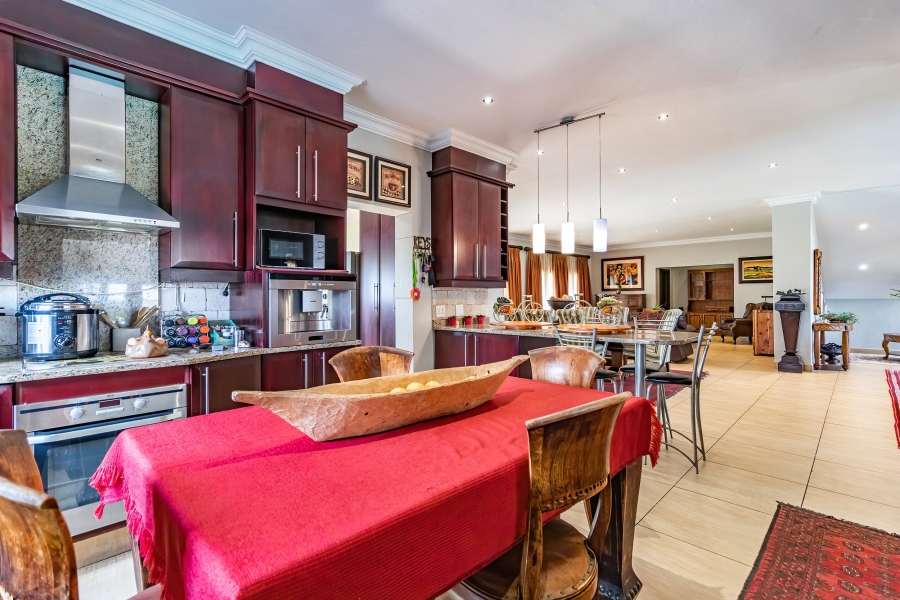 5 Bedroom Property for Sale in Sable Hills Gauteng