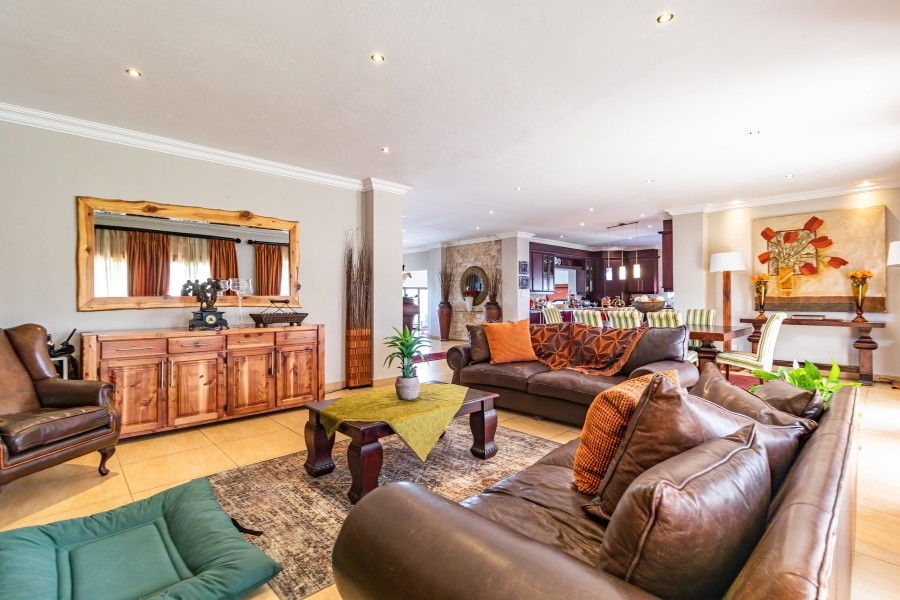 5 Bedroom Property for Sale in Sable Hills Gauteng