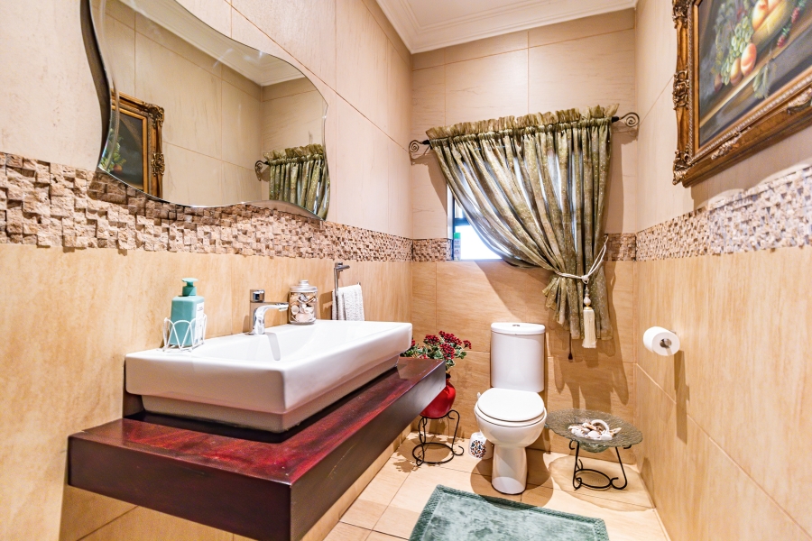 5 Bedroom Property for Sale in Sable Hills Gauteng