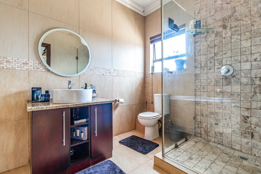 5 Bedroom Property for Sale in Sable Hills Gauteng