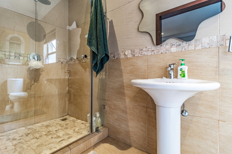 5 Bedroom Property for Sale in Sable Hills Gauteng