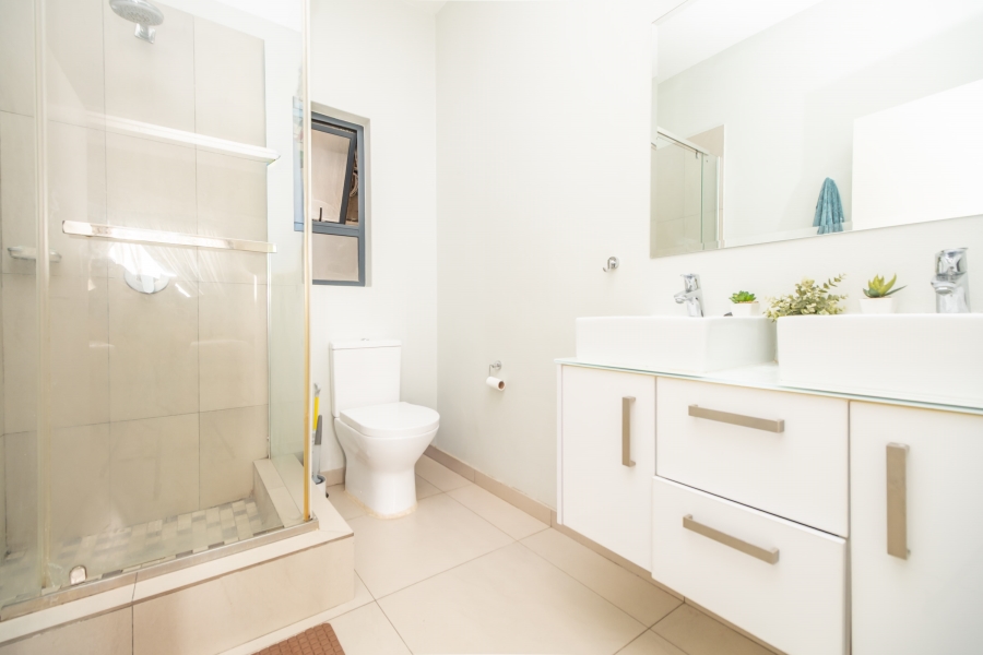 2 Bedroom Property for Sale in North Riding Gauteng